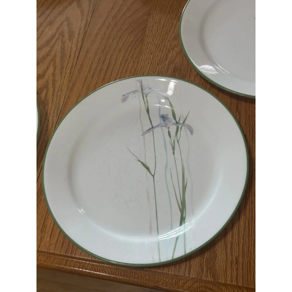 Corelle Iris Dinnerware Set 6 Dinner Plates and 1 Casserole Dish White Floral